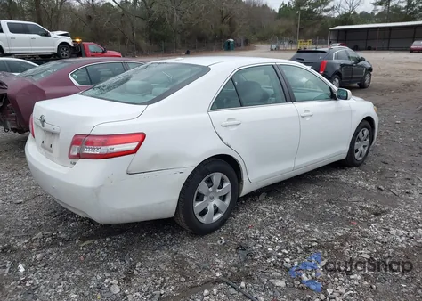 2011 Toyota Camry Le z USA, uszkodzony, nr VIN 4T1BF3EK8BU740714